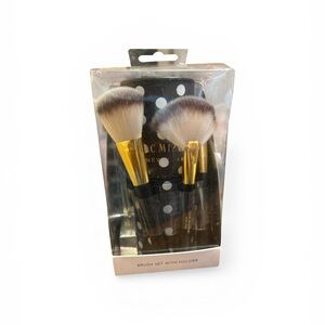 Isaac Mizrahi 4 Brush Set With Holder NWT